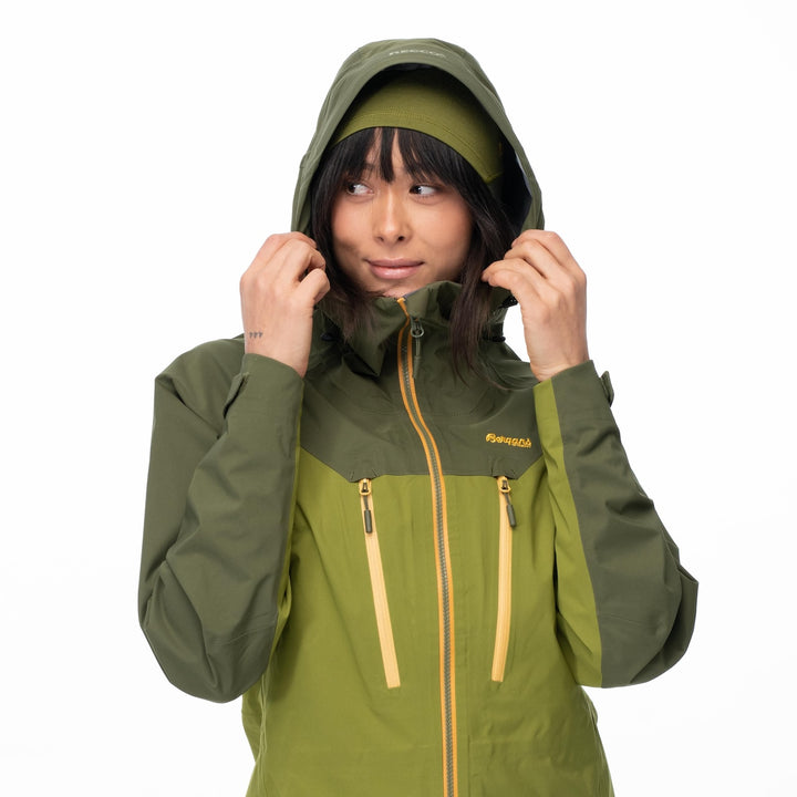 Bergans Cecilie 3L Jkt W Trail Green / Dark Olive Green