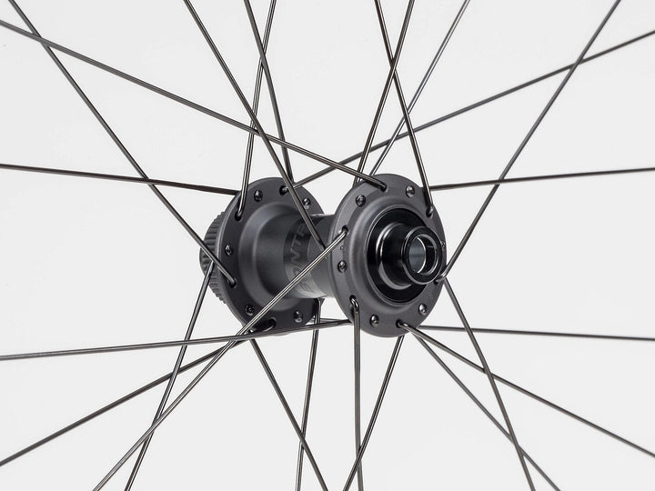 Bontrager Paradigm Comp 25 TLR Disc Road Wheel Front