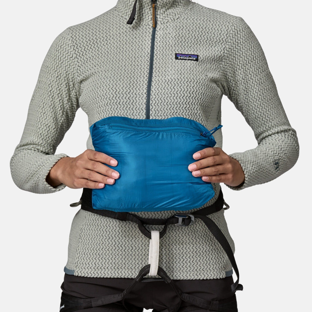 Patagonia W DAS Light Hoody Pine Needle Green