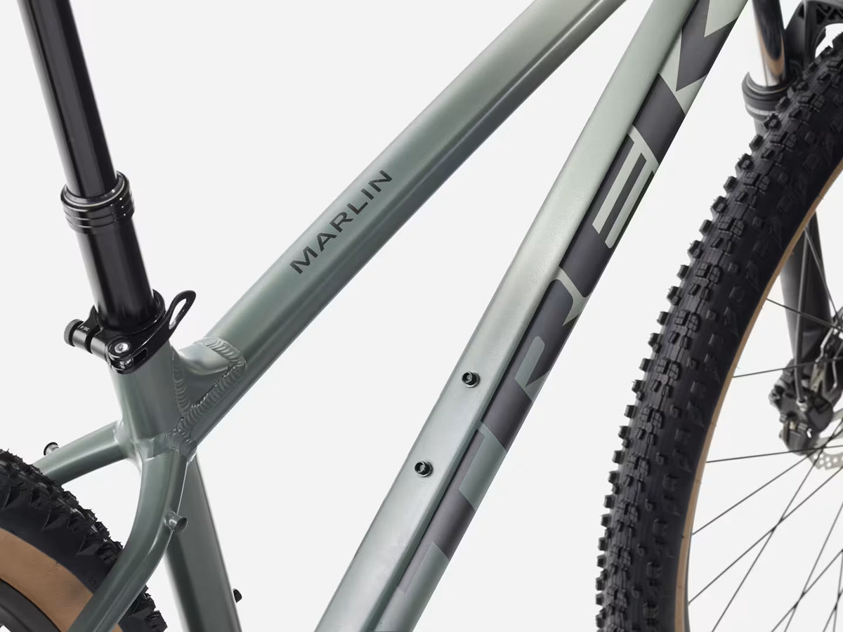 Trek Marlin 6 Gen 3 Matte Lichen/Keswick Green Fade.